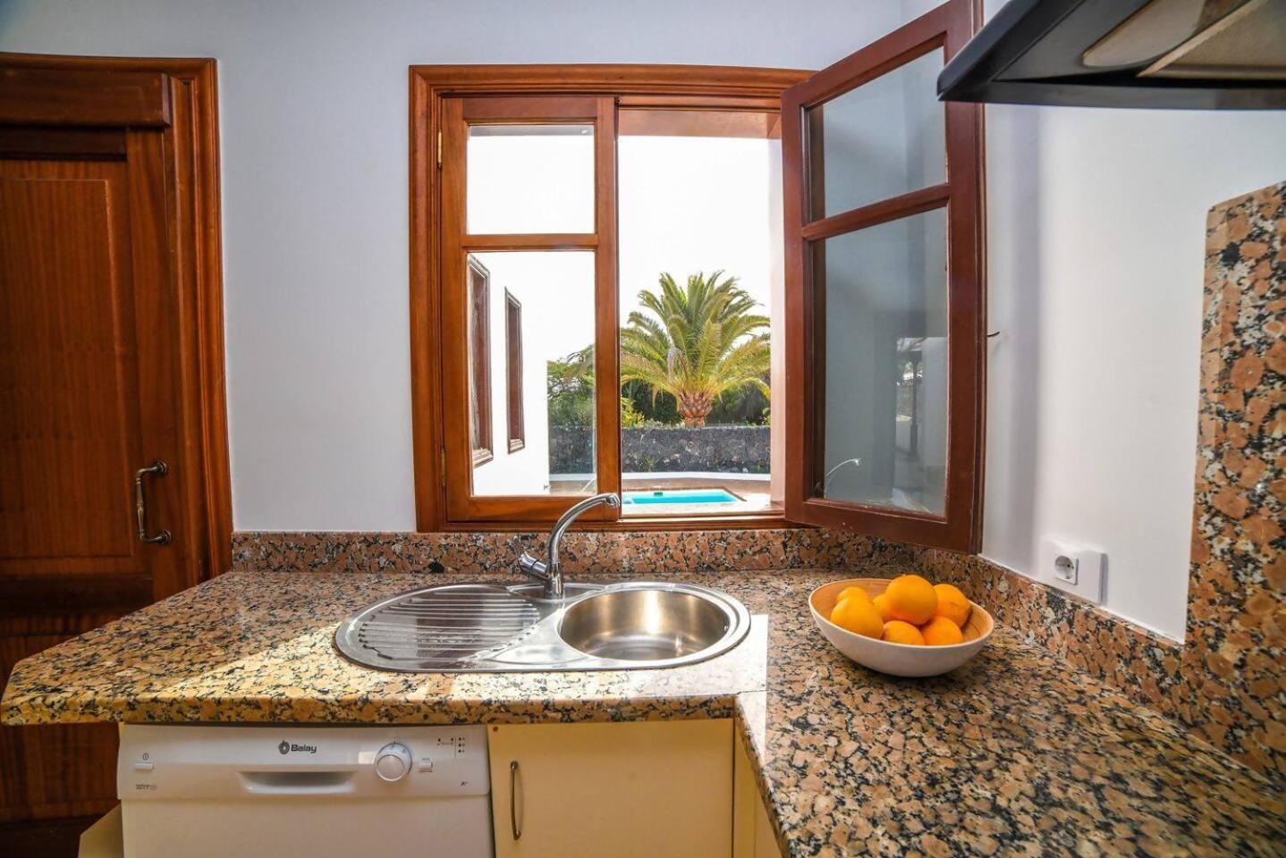Agradable Y Familiar Con Piscina Casa Inima Playa Blanca (Lanzarote) Exterior foto